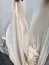 Load image into Gallery viewer, WEDDING / PROM / BRIDESMAID DRESS IN IVORY