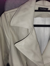 Load image into Gallery viewer, BOOHOO TRENCH COAT IN CREAM