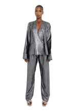 Load image into Gallery viewer, COUCOO KAFNI WRAP SHIRT IN PLATINUM PINK / EVERGREEN / GRAZEDGOLD / BURNISHED BOULDER