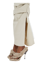 Load image into Gallery viewer, COUCOO PERITO SKIRT IN SATIN BLACK / SKI SLOPE