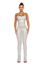 Load image into Gallery viewer, COUCOO JINLI TOP IN SHARK FIN