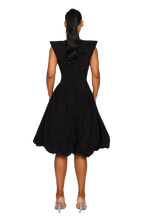 Load image into Gallery viewer, COUCOO TAKLA MIDI DRESS IN CRUSHED ICE / HIBISCUS / SATIN BLACK / FRESH BREATH