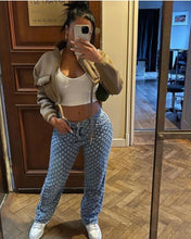 Load image into Gallery viewer, AIR CROPPED JACKET IN NUDE