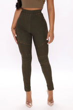 Load image into Gallery viewer, FASHION NOVA SWITCHING UP THE ANGLES JEGGINGS IN BLACK