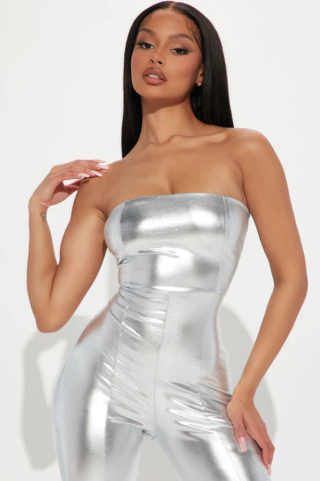 FASHION NOVA SHE'S ALL THAT STRAPLESS JUMPSUIT IN SILVER