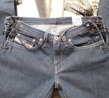 Load image into Gallery viewer, ORIGINAL DEISEL MODELLO PULLER JEANS