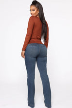 Load image into Gallery viewer, FASHION NOVA 'KARMA' HIGH RISE JEANS - DARK DENIM, SIZE 3