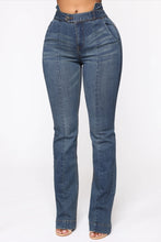 Load image into Gallery viewer, FASHION NOVA 'KARMA' HIGH RISE JEANS - DARK DENIM, SIZE 3