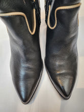 Load image into Gallery viewer, DOLCE VITA LORAL BOOTIES