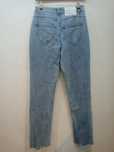 Load image into Gallery viewer, OH POLLY 'MAKE A POINT' POINTED HEM JEANS IN MEDIUM BLUE WASH