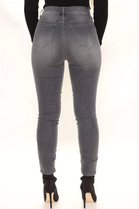 FASHION NOVA JESSICA SKINNY JEANS IN GREY