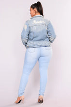 Load image into Gallery viewer, FASHION NOVA TEMPE DISTRESSED JEANS IN LIGHT WASH
