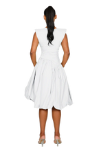 Load image into Gallery viewer, TAKLA MIDI DRESS IN CRUSHED ICE / HIBISCUS / SATIN BLACK / FRESH BREATH
