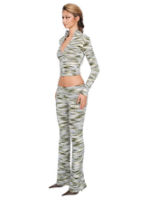 Load image into Gallery viewer, DOLA TROUSERS IN MOSS STRATA / SOFT BONE
