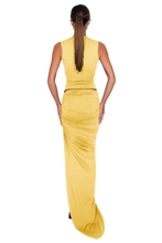 Load image into Gallery viewer, LOMA SLEEVELESS TOP IN VARIOUS COLOURS

