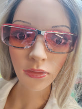 Load image into Gallery viewer, SUNGLASSES
