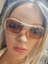 Load image into Gallery viewer, SUNGLASSES
