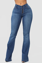 Load image into Gallery viewer, FASHION NOVA &#39;WASH AWAY&#39; FLARE JEANS
