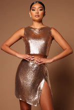 Load image into Gallery viewer, FASHION NOVA IRIS CHAINMAIL SKIRT SET IN GOLD
