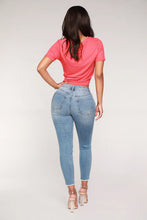 Load image into Gallery viewer, FASHION NOVA STIR IT UP ANKLE JEANS IN LIGHT BLUE WASH
