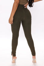 Load image into Gallery viewer, FASHION NOVA SWITCHING UP THE ANGLES JEGGINGS IN BLACK
