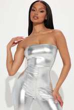 Load image into Gallery viewer, FASHION NOVA SHE&#39;S ALL THAT STRAPLESS JUMPSUIT IN SILVER
