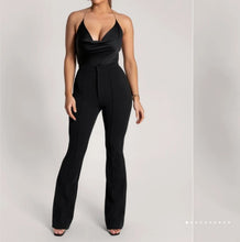 Load image into Gallery viewer, MESHKI ZANDAYA HIGHWAISTED FLARE PLANTS, SIZE M
