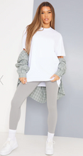Load image into Gallery viewer, PRETTY LITTLE THING COTTON BLACK &amp; WHITE 2 PACK OVERSIZED T-SHIRT
