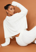 Load image into Gallery viewer, PRETTY LITTLE THING CREAM CABLE KNIT JUMPER &amp; LEGGING SET
