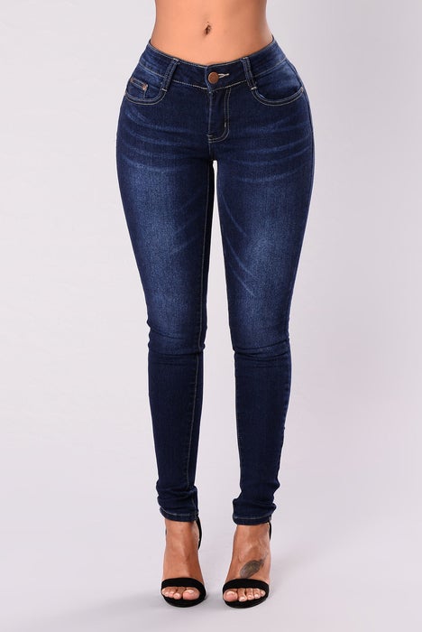 FASHION NOVA WORK THAT BOOTY LIFTING JEANS IN DARK DENIM
